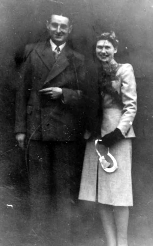 Cyril Broadbent with his wife Jeannie