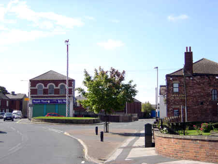Maypole and Shoulder of Mutton 2007