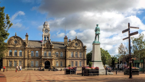 Ossett Town Hall 100 years later