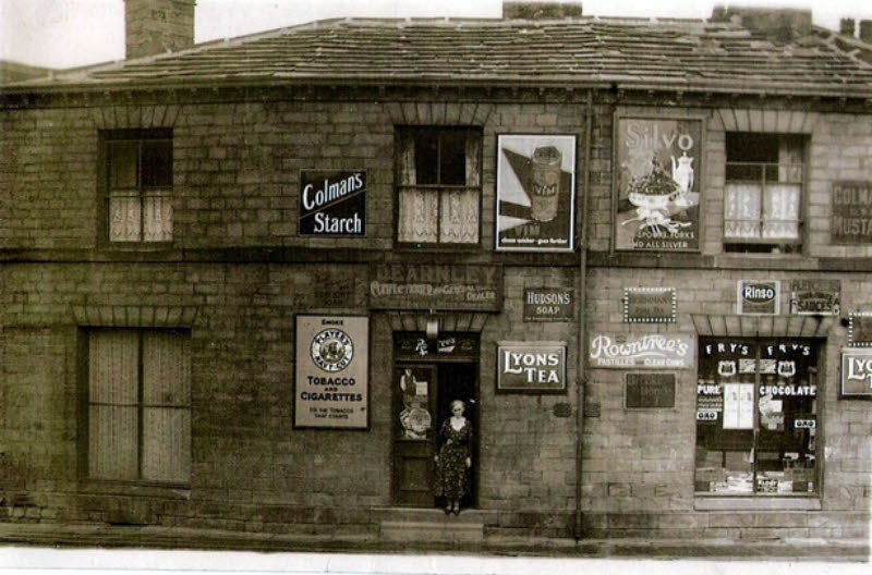Dearnley's shop in Ossett Green as it was in 1922